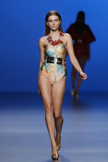 Andreea Diaconu feet photo 19