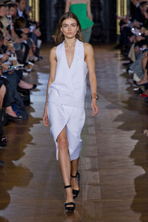 Andreea Diaconu feet photo 10