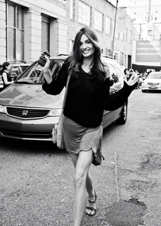 Andreea Diaconu feet photo 10