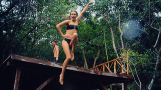 Andreea Diaconu feet photo 8
