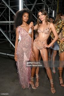 Andreea Diaconu feet photo 10