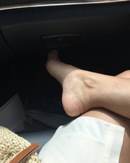 Andreea Esca feet photo 3