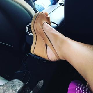 Andreea Esca feet photo 2