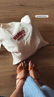 Andreea Esca feet photo 5