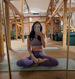 Andreea Raicu feet photo 3