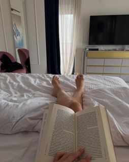 Andreea Raicu feet photo 1
