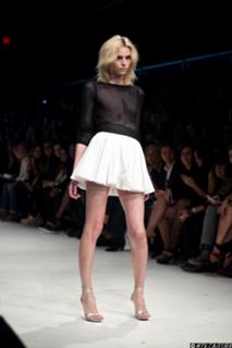 Andreja Pejic feet photo 10