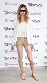 Andreja Pejic feet photo 5