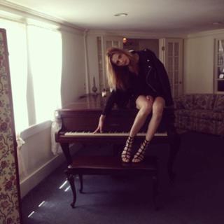 Andreja Pejic feet photo 17