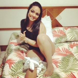 Andressa Soares feet photo 3