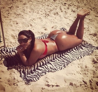 Andressa Soares feet photo 13
