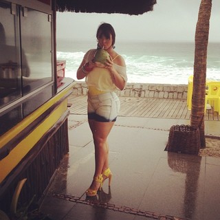 Andressa Soares feet photo 8