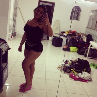 Andressa Soares feet photo 14