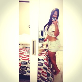 Andressa Soares feet photo 8