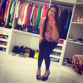 Andressa Soares feet photo 18