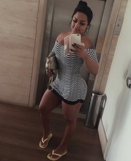 Andressa Soares feet photo 3