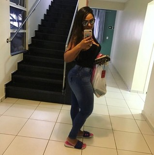Andressa Soares feet photo 11