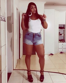 Andressa Soares feet photo 9