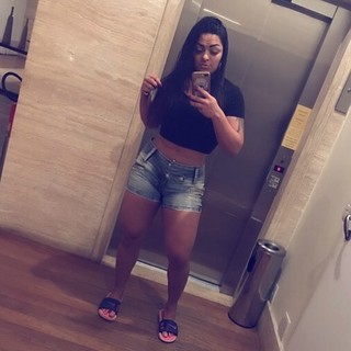 Andressa Soares feet photo 7