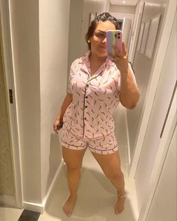 Andressa Soares feet photo 7