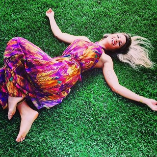 Andressa Suita feet photo 15