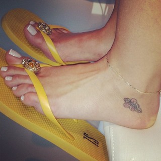 Andressa Suita feet photo 9