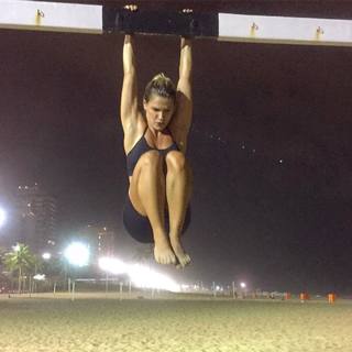 Andressa Suita feet photo 11