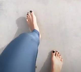Andressa Suita feet photo 19