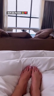 Andressa Suita feet photo 8