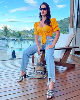 Andressa Suita feet photo 9