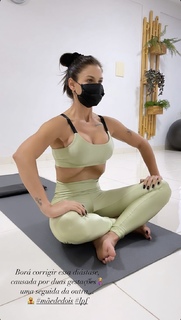 Andressa Suita feet photo 6