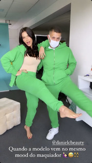 Andressa Suita feet photo 8