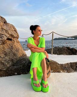 Andressa Suita feet photo 14