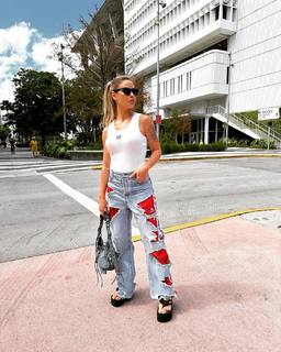 Andressa Suita feet photo 16