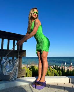 Andressa Suita feet photo 10