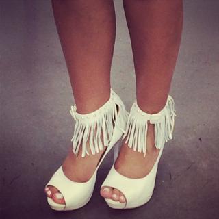 Andressa Urach feet photo thumbnail