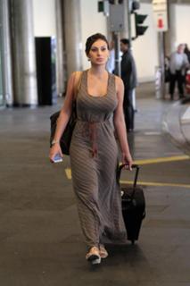 Andressa Urach feet photo thumbnail