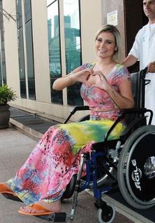 Andressa Urach feet photo thumbnail