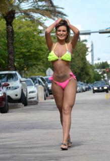 Andressa Urach feet photo thumbnail