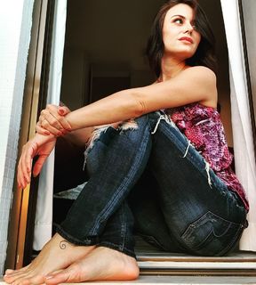 Andréa Bueno feet photo 11