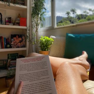 Andréia Horta feet photo 1