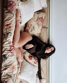 Andréia Horta feet photo 1