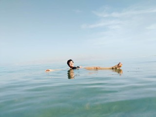 Andy Allo feet photo 3