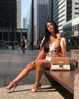 Aneeqa Farid feet photo 2