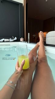 Aneeqa Farid feet photo 3