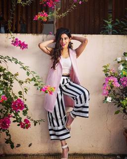Aneesha Joshi feet photo 14