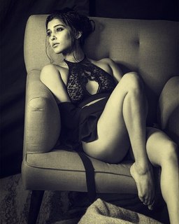 Aneesha Joshi feet photo 15