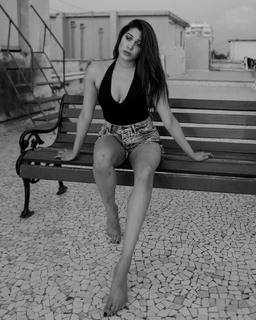 Aneesha Joshi feet photo 5