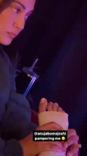 Aneesha Joshi feet photo 3