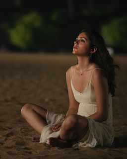 Aneet Padda feet photo thumbnail